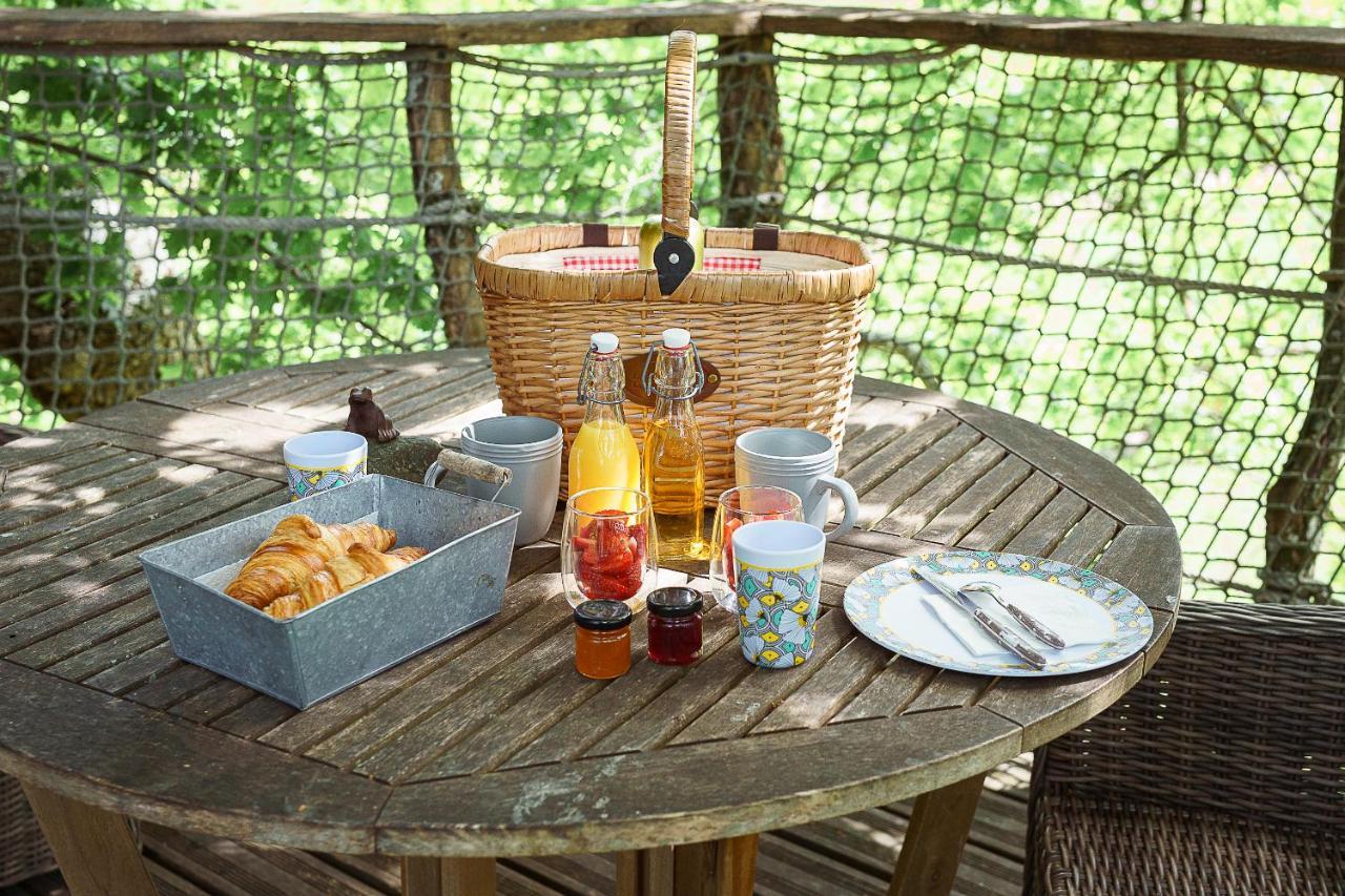 Cabane Perchee Dans Les Arbres Saint-Hilaire-en-Morvan エクステリア 写真