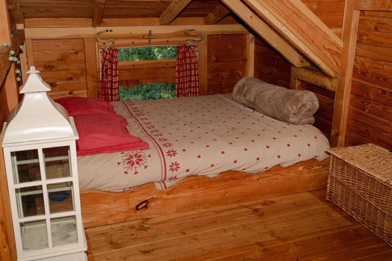 Cabane Perchee Dans Les Arbres Saint-Hilaire-en-Morvan エクステリア 写真