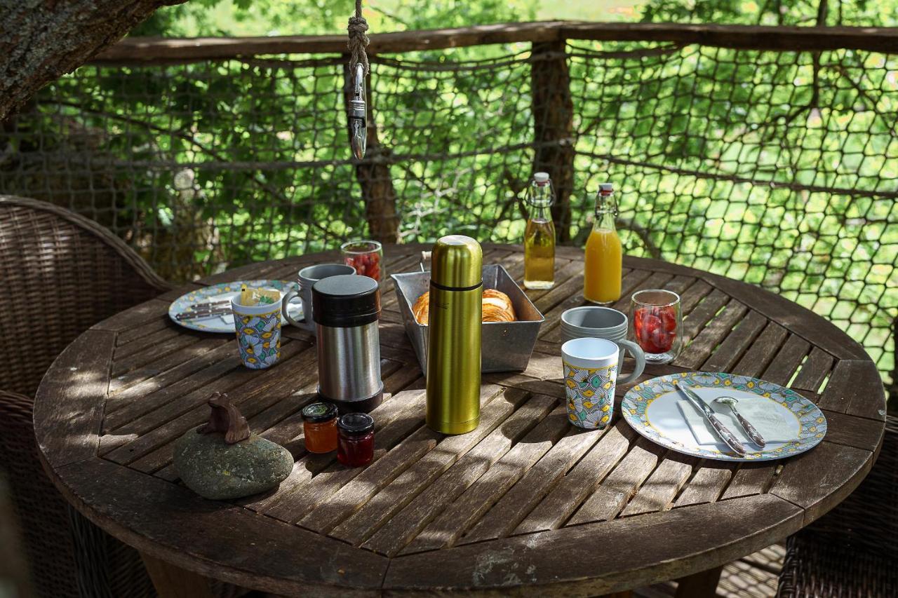Cabane Perchee Dans Les Arbres Saint-Hilaire-en-Morvan エクステリア 写真